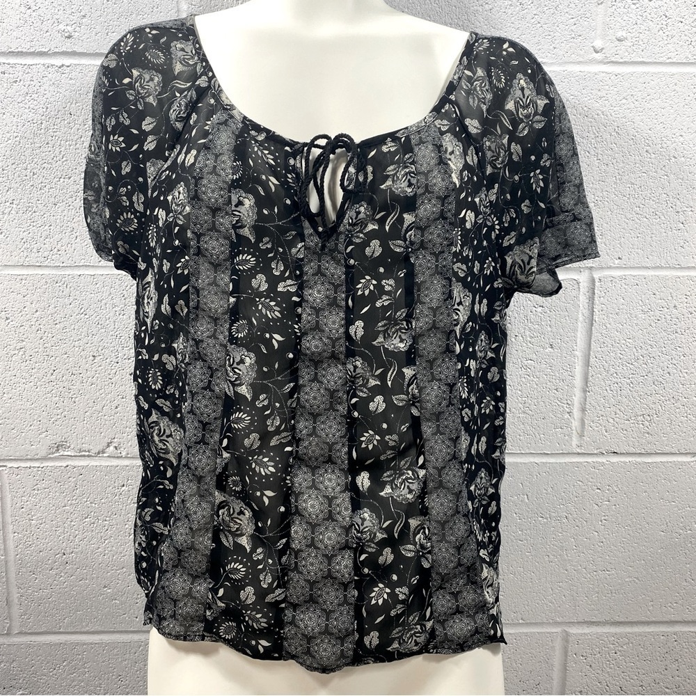 American eagle outfitters sheer x small floral top​​​​​​​​​​​​​​​​